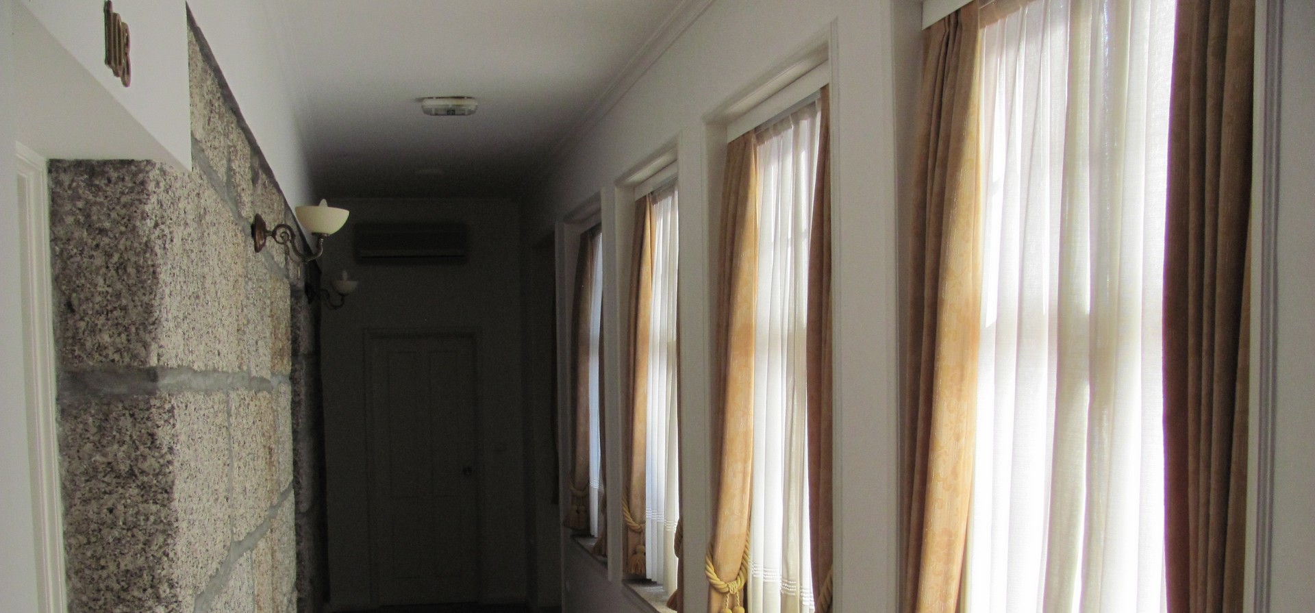 corredor - Hoteis Paços de Ferreira - QA Turismo no Espaço Rural