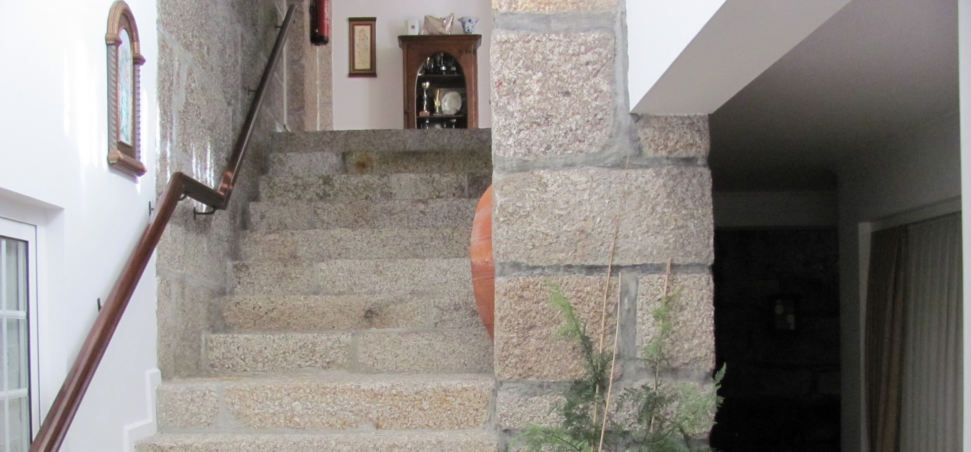 escada - Hoteis Paços de Ferreira - QA Turismo no Espaço Rural